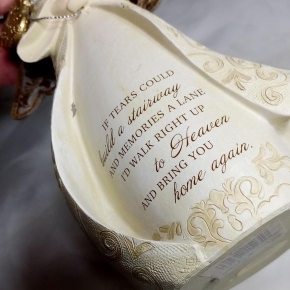 Youngs Inc. Angel Figurine Gold Heart - Picture 6 of 9